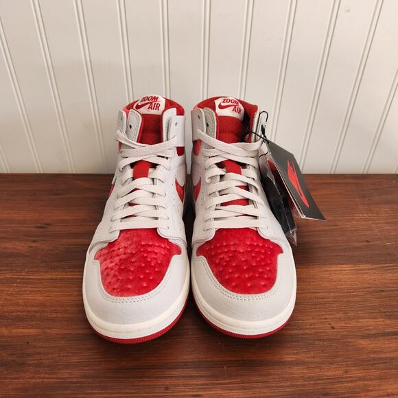 Air Jordan 1 Size 8 Zoom Comfort 2 High Valentine's Day New - Picture 3 of 13